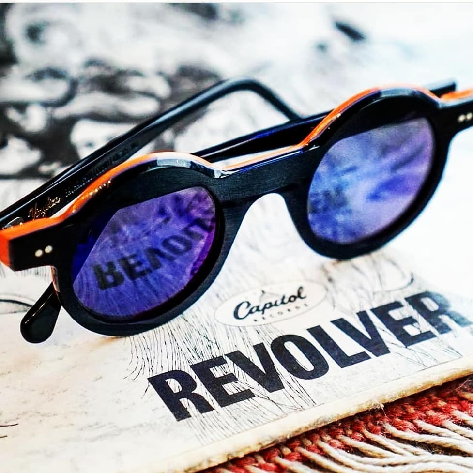 Vinylize Bauhaus100
Composed entirely of circles intersected by lines and perfect for women and men. The frame front is made using Vinylize’s signature black upcycled vinyl and the warm orange of the interior is made from plant-based acetate. Fitted with eye-catching polarized UV