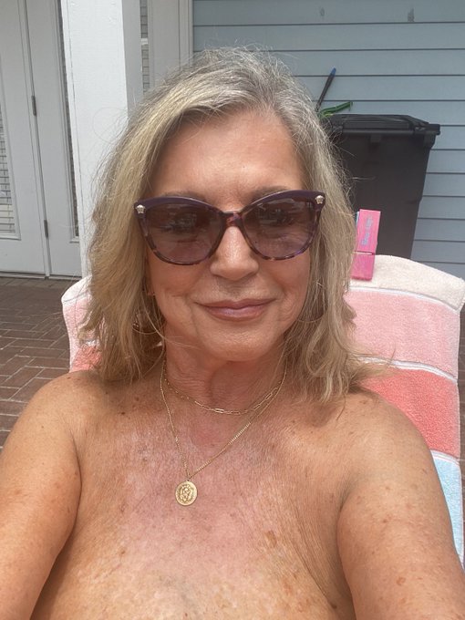 Anneke Van Buren Tampa Mature Goddess 18+ - Enjoying the 4th …,nekkid. https://t.co/E0A7M6KU5N