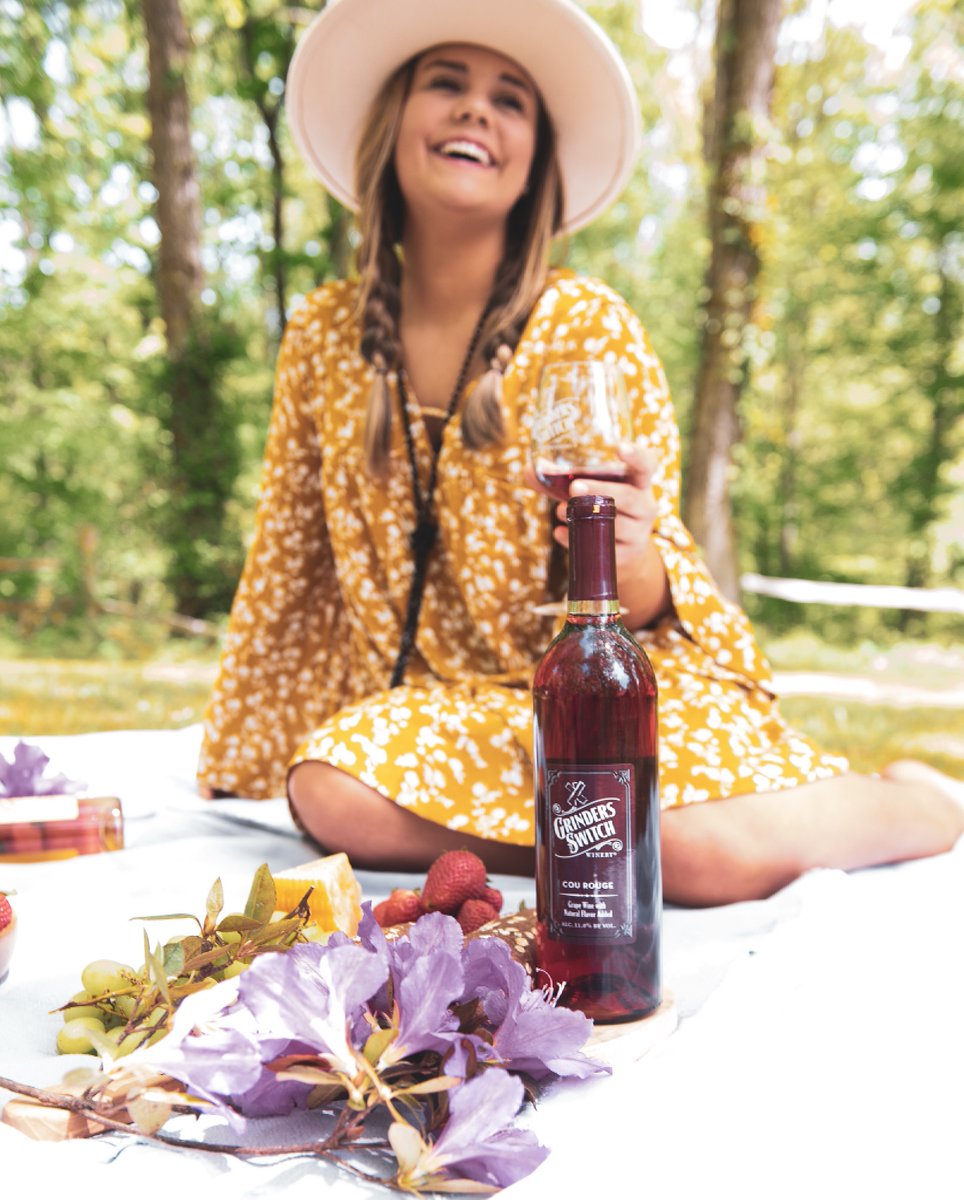 Happy Fourth of July 

We are open today so stop on by and grab some wine! 

#wine #tnwine #fourthofjuly #summerwine #tennesseegrown #tennesseelife #tennesseewinecountry #winecountry #nashvillewine