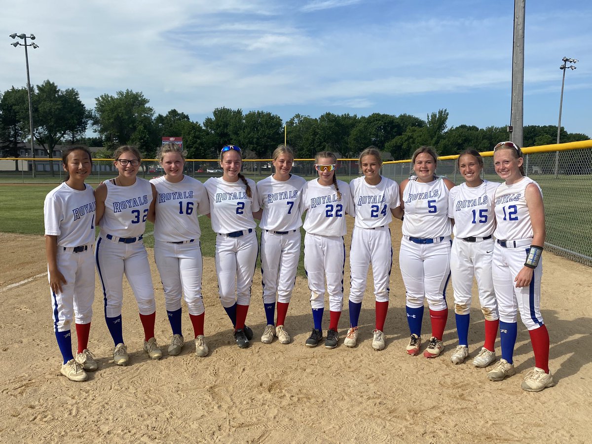 MN Royals are 6-0 so far this weekend in Mankato!  Happy 4th! #GORoyals #Happy4th #Peppersclassic <a href="/FastpitchRoyals/">Rogers Royals Fastpitch</a> <a href="/ROSAsoftball/">Rogers Otsego Softball Association</a>