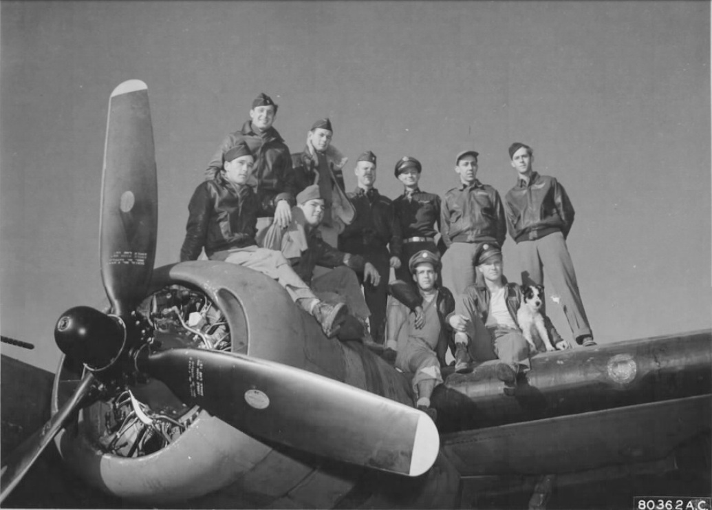 visitnorfolk's tweet photo. Happy #independenceday! Read about the #FriendlyInvasion when #Norfolk was called 'Little America' and the brave US fliers brought us #CocaCola, peanut butter, and swing music. Oh yes, and Jimmy Stewart and a bear! https://t.co/Dkw7tVJFMT https://t.co/SGFLB55uxM