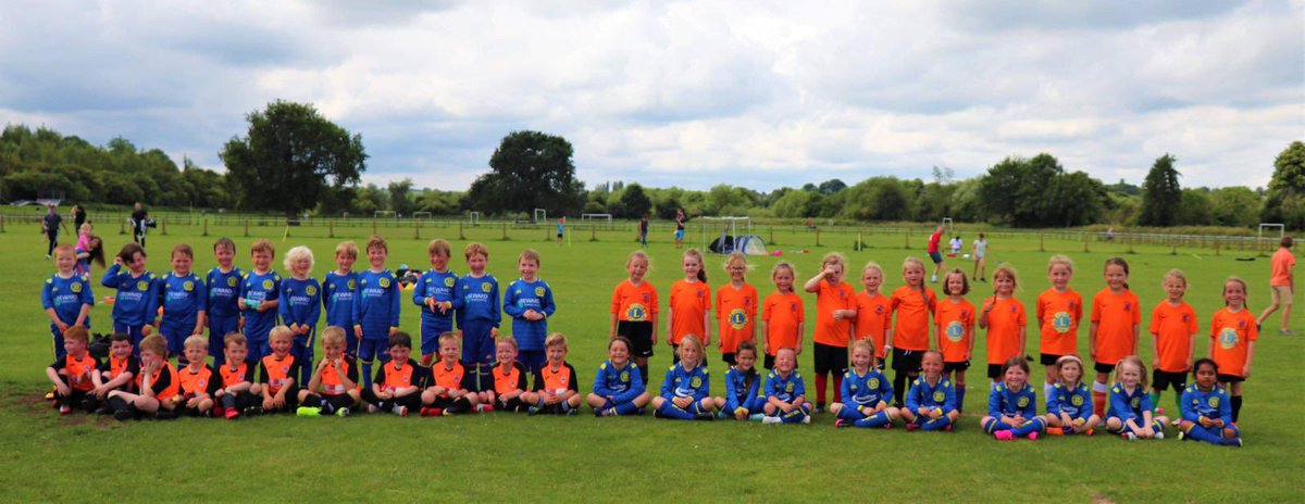 Our U6 boys and girls teams had a fantastic mornings football with <a href="/CalverleyUnited/">Calverley United Juniors FC</a> today. A perfect example for grassroots football; thank you to  <a href="/CalverleyCoach/">Luke Cooper</a> <a href="/nickdelafield/">Nick Delafield</a> <a href="/philwilkinson1/">Phil</a> for organising #respect #grassroots