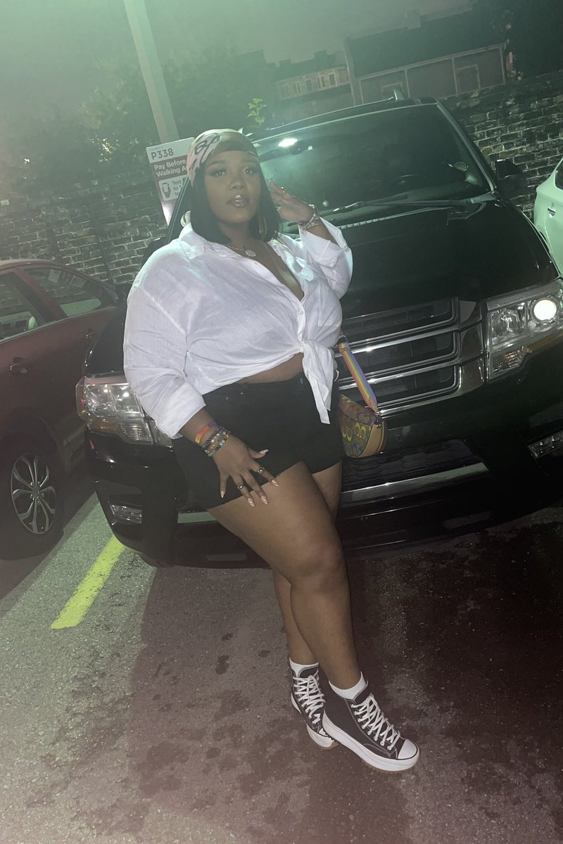 MaeHenderson_'s tweet photo. Everything I eat goes straight to my pockets.
#nolablackpride 🌈 https://t.co/8LuPFX3aCW