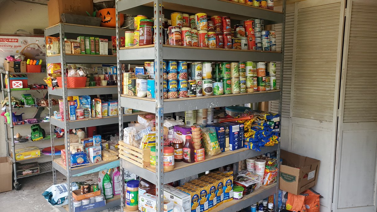 VerminInstitute's tweet photo. 1st Sunday and out pilot garage based food pantry is once again open.  Thanks to the generous donations of many friends of the institute and the pantry, we have expanded to two outdoor tables and have a large set of kitchen appliances. https://t.co/vNyXUDqTL9