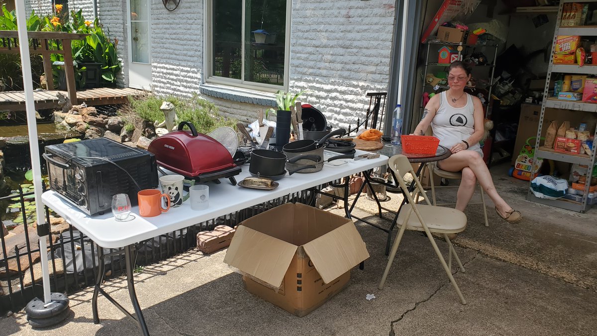 VerminInstitute's tweet photo. 1st Sunday and out pilot garage based food pantry is once again open.  Thanks to the generous donations of many friends of the institute and the pantry, we have expanded to two outdoor tables and have a large set of kitchen appliances. https://t.co/vNyXUDqTL9