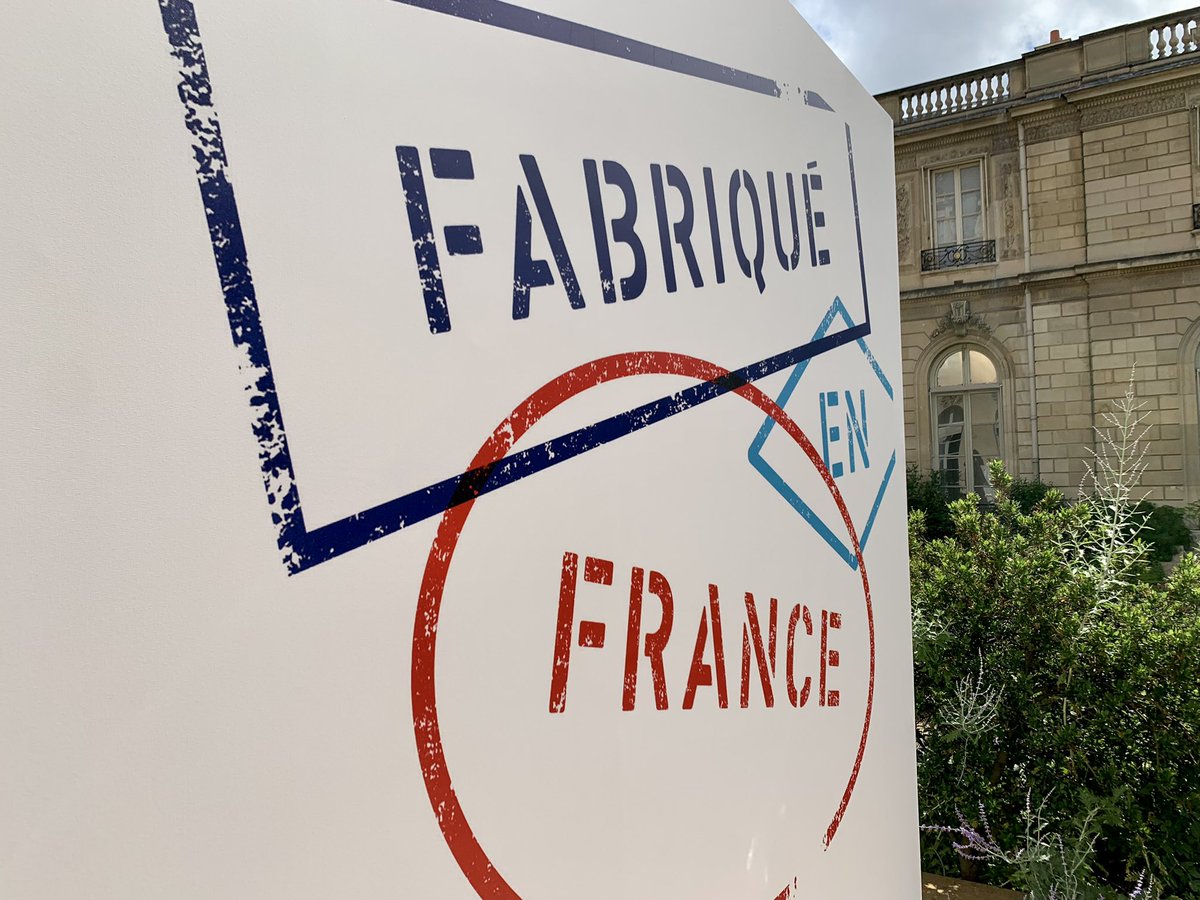 jamescheron's tweet photo. 🇫🇷✊🏻 À l’@Elysee avec l’entreprise @PrysmianGroupFr #Silec de #Montereau qui participe à la Grande Exposition du #FabriquéEnFrance.
#FiersDeMontereau, et fiers des entreprises qui fabriquent en #France ! https://t.co/2CayLmeBjo