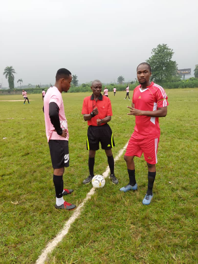 fgcphosa09's tweet photo. Both captain's ...one couldn't play for 3mins 😀😀😀 old age coming 
@fabsFWD @EberechiWeje @EnyieGabriels https://t.co/xyS7aEzbtE