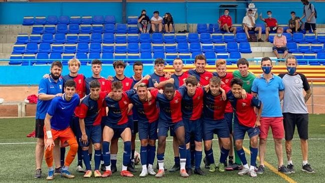 AlbertoMG84's tweet photo. Temporada finalitzada amb el @uequart  Juvenil B. Ara, toca descansar i esperar que arribi un Projecte motivador i engrescador. https://t.co/gWy7lhvsuA