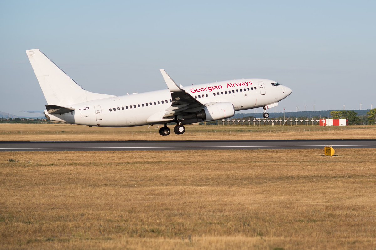 Vaccines are still scarce commodity. #Georgia has suffered a major setback due to delivery delays. We stand by our word of support &amp; solidarity: 5000 doses of #AstraZeneca doses are on their way to #Tbilisi as a first emergency support. <a href="/DZalkaliani/">David Zalkaliani</a> <a href="/GharibashviliGe/">Irakli Garibashvili</a>  🇦🇹 🤝🇬🇪