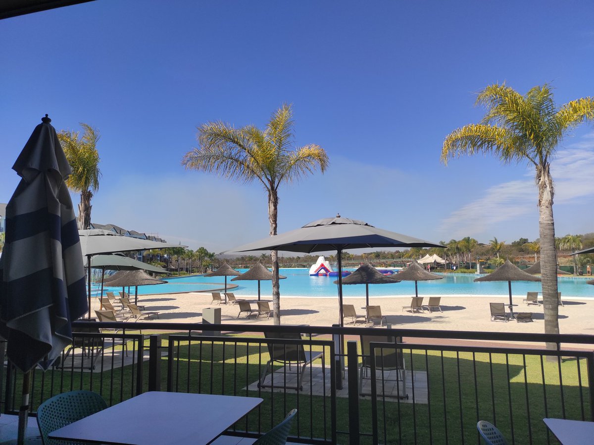 XHOSA_SOUL's tweet photo. 1 bed apartment available to rent at The Blyde Crystal lagoon estate in Pretoria East. DM to arrange viewing if interested. https://t.co/tqNxdL1aAU