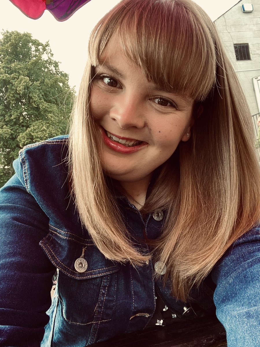 kdougan96's tweet photo. First wee night out in a while last Saturday with work. #lastweekend #firstnightout #saturdaynight #outonthetown https://t.co/bp8vLeJjMz
