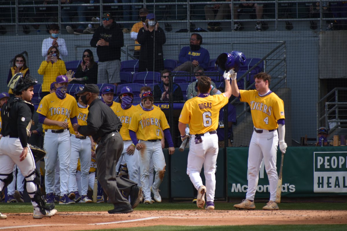 AlexattheBox's tweet image. Happy 4th of July! Here are week 33's photos.
#LSU #Baseball #4thofJuly 
@cade_beloso @J_thompson_24 @tre_morgan10 @gavin_dugas04