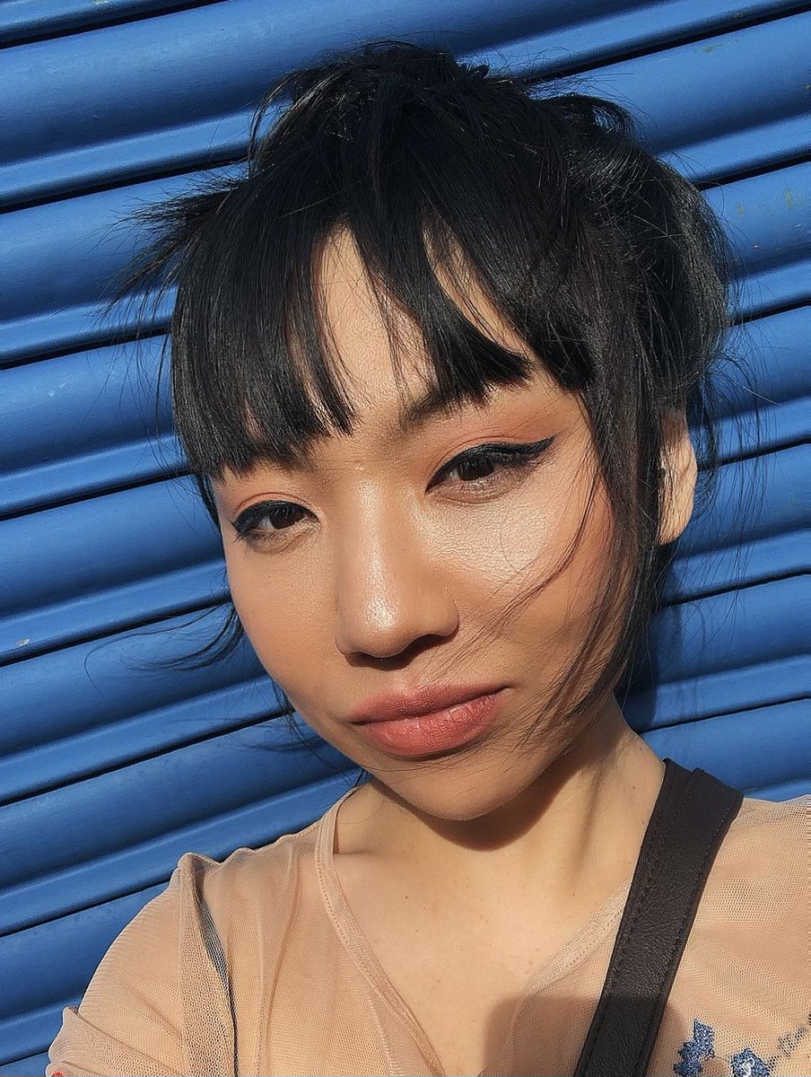 fifirong's tweet image. My eyelashes flew away, but it didn’t  stop me from becoming a professional selfie 🤳🏻artist:)

If you’re a fan of my music, join the pre-launch of #teamfifinity phase for free where I share early sneak peaks, livestream, and much more exclusive stuff! 
facebook.com/groups/fifiron…