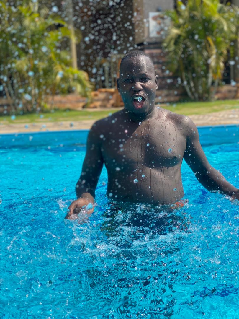 gilbert_olinga's tweet image. Sometimes you gotta go cool in water. It's a refreshing moment. Covid19 no go finish now.