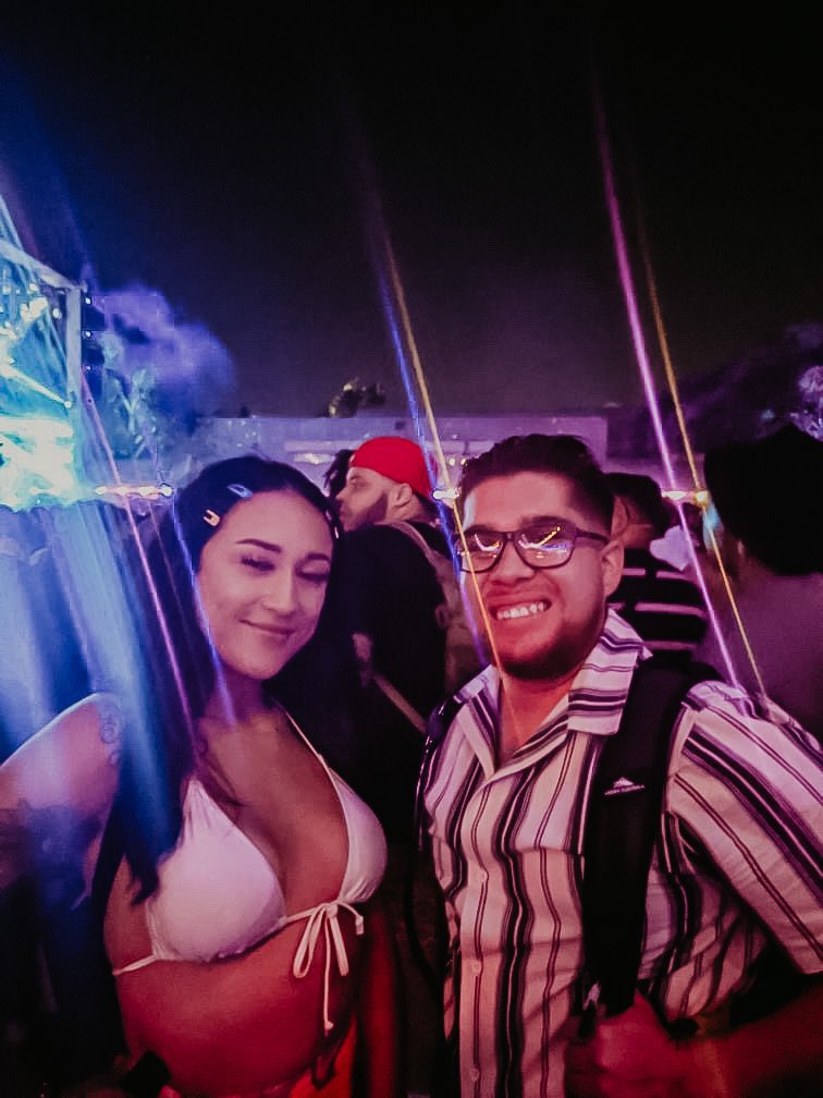 RojoPineda13's tweet photo. Last night was definitely a night to remember #MyFirstRave @daytripla https://t.co/xKN4lJNkE1