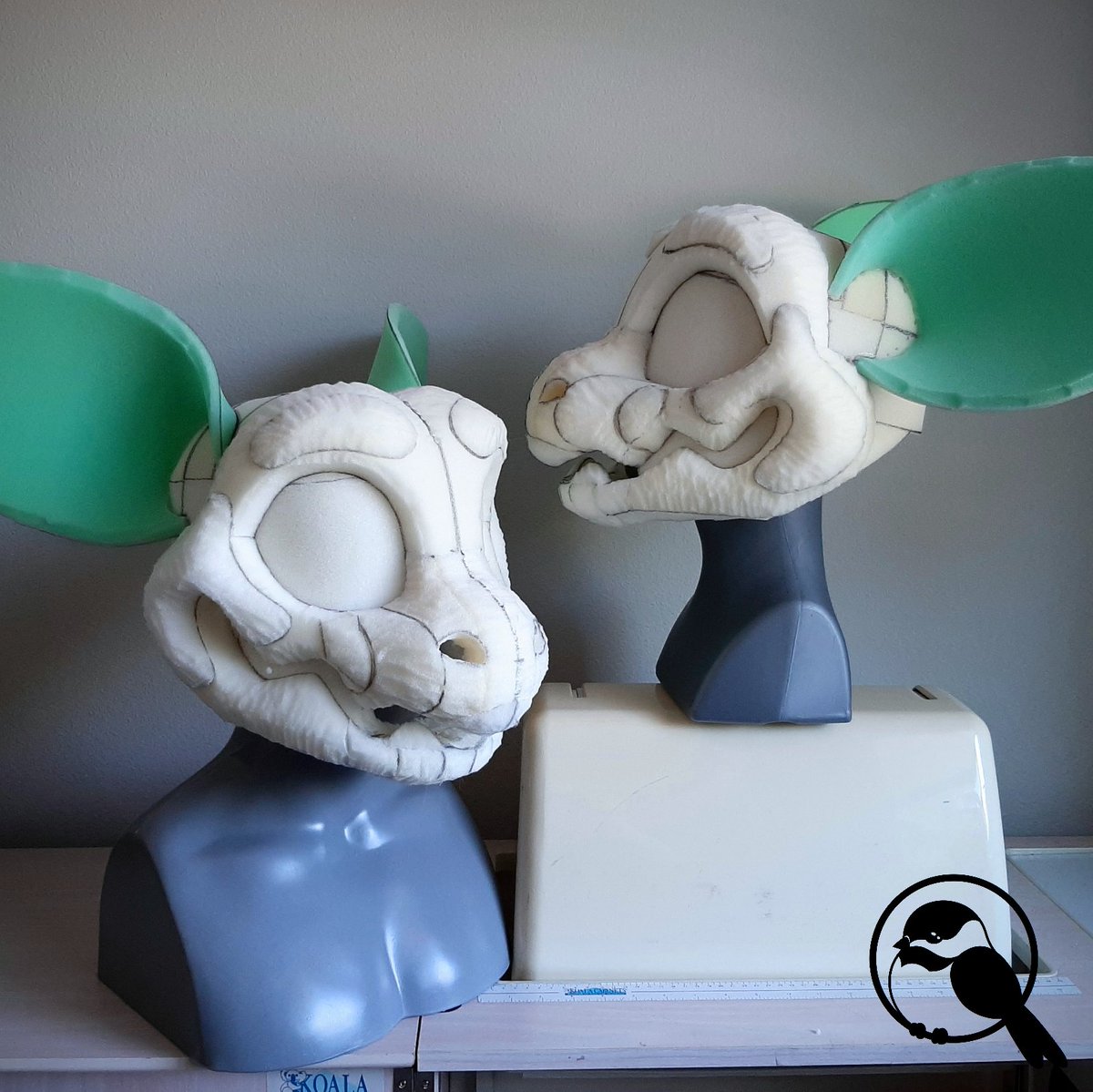 chickaspree's tweet photo. Had the opportunity to make some headbases for @/iridescentfur on Instagram awhile back, and the first two are these sweetbeasts! I also made some custom eyes for them which I'll post tomorrow ๐
#fursuit #furry #fursuitmaker #sweetbeast https://t.co/LdloacCI8v