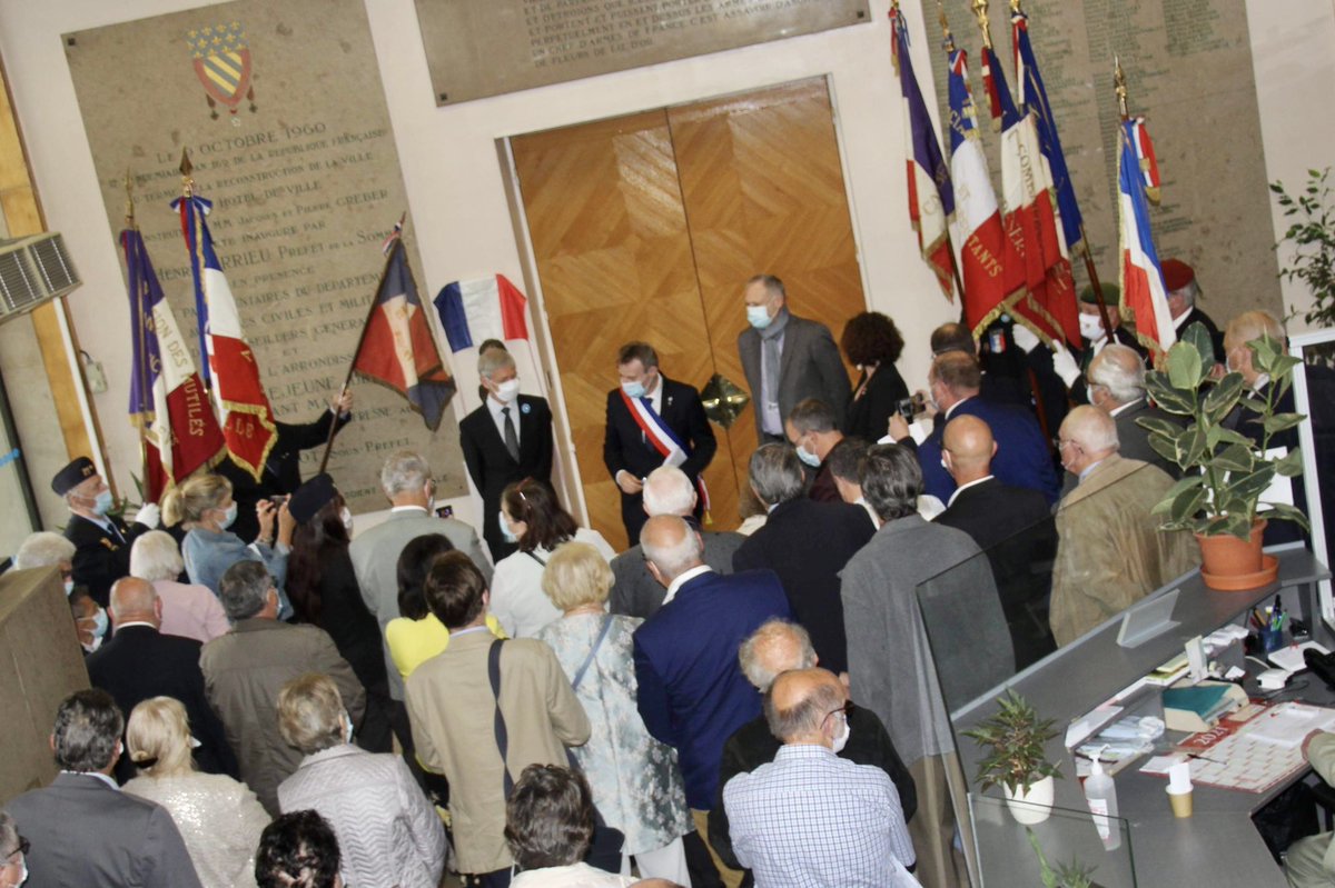SHaussoulier's tweet photo. Hier se tenait l’Assemblée générale du @ClubMaxLejeune présidé par @PascalDemarthe : l’occasion de rendre #hommage à celui qui a présidé le Département @Somme_fr 43 ans. Nous lui devons tant, ici, en Baie de #Somme. La salle des délibérations @Abbeville80 porte à présent son nom. https://t.co/Uh251xAylr