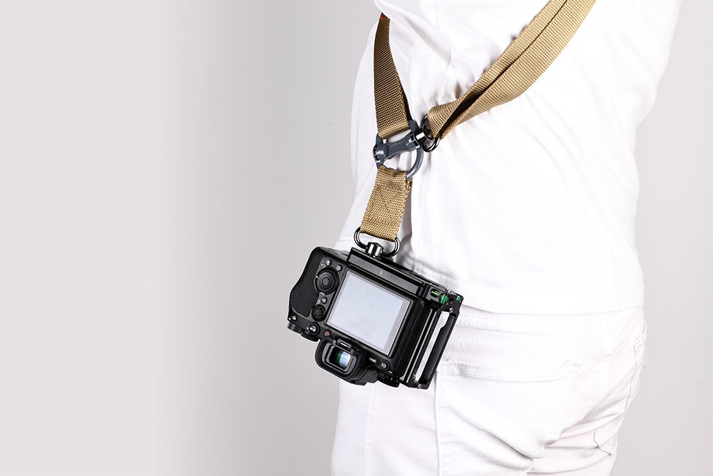 Sunwayfoto2's tweet photo. Introducing Two-piece Custom L-bracket for Sony ฮฑ1.
Model: PSL-ฮฑ1
More info: https://t.co/PW3aiXOaVQ
RRP: US$ 54.95
#sunwayfoto #sunwayfotopsla1 #lbracket #cameragear #cameraplate #news #sonya1 #sonyalpha1 https://t.co/cogUIGOsE9