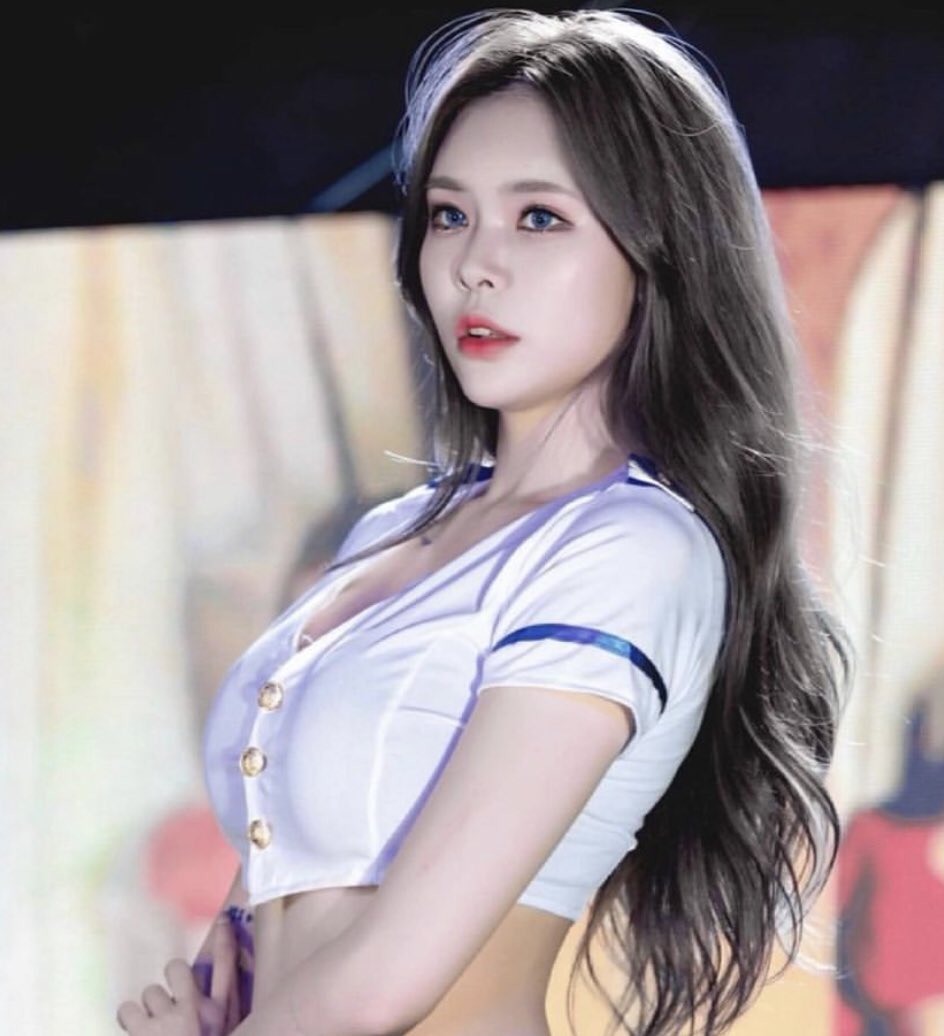 nugu promoter on X: ♡～*～ {☆} group: #girlcrush #걸크러쉬 {☆} member: #yuka #유카  t.coMda5CXy6QO  X