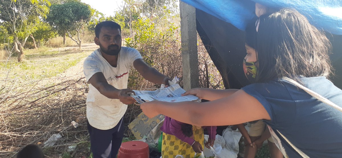 ManyaHarsha_'s tweet photo. IN TOTAL,TILL TODAY, I HAVE DISTRIBUTED 678  PAPER BAGS.The number is small.But th Initiative s Big.Pandemic,lockdown cannot stop me frm my mission.I will continue to make and distribute paper bags.
#PlasticBagFreeDay #PlasticFreeJuly lets make 🌍 #plasticfree #noplastic https://t.co/g1mhVWGIjx