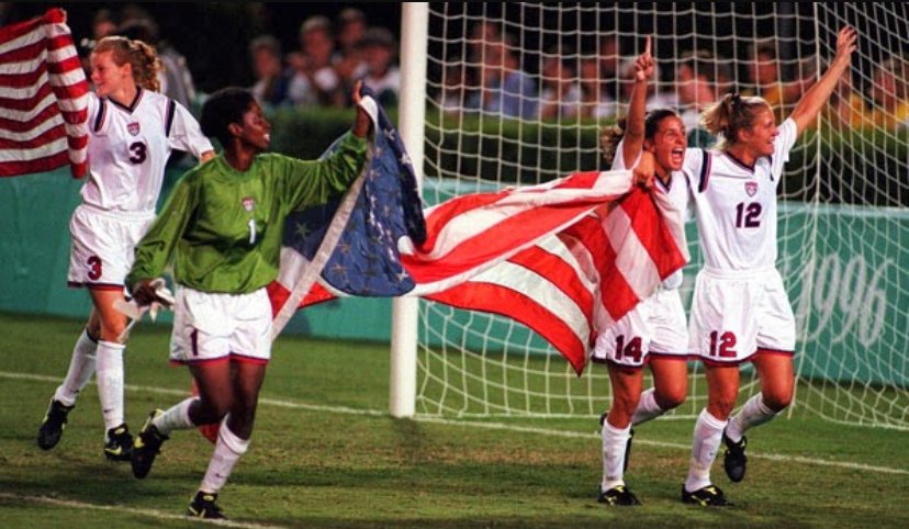 CoerverSac's tweet image. Have a fun and safe 4th of July! 
❤️⚽️🇺🇸