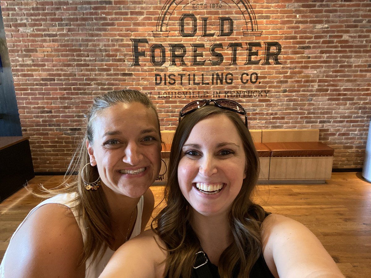 BriCoggins's tweet photo. Girls weekend in Louisville with @HChristensenPhD 🌟 Will never like their university, but the city was super fun. #BRIcharge https://t.co/yVQ082e5uO