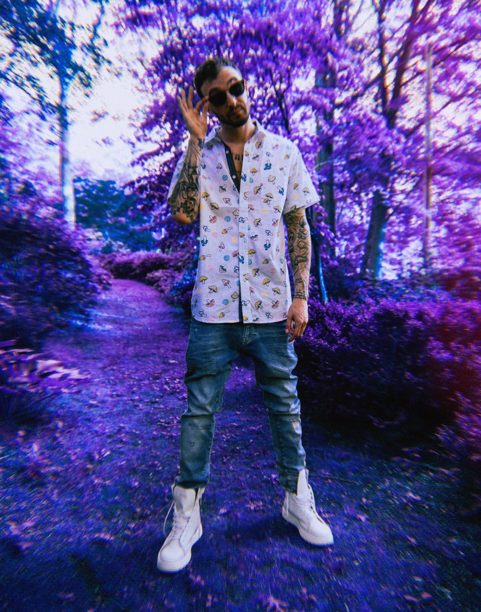 ChrisWebby's tweet photo. Have an excellent 4th my fellow Americans. 

No country is perfect, especially with all the weird shit going on these days.. But god damnit I’d rather be here than anywhere else in the world !!

Have a safe weekend y’all 🇺🇸🍄 https://t.co/oqweNGhazi