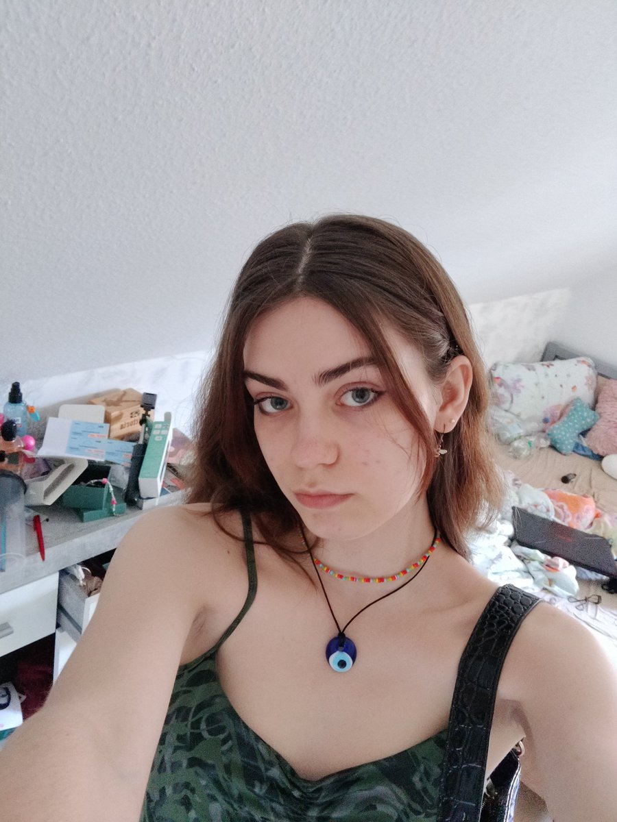 hummel🐝 tweet media