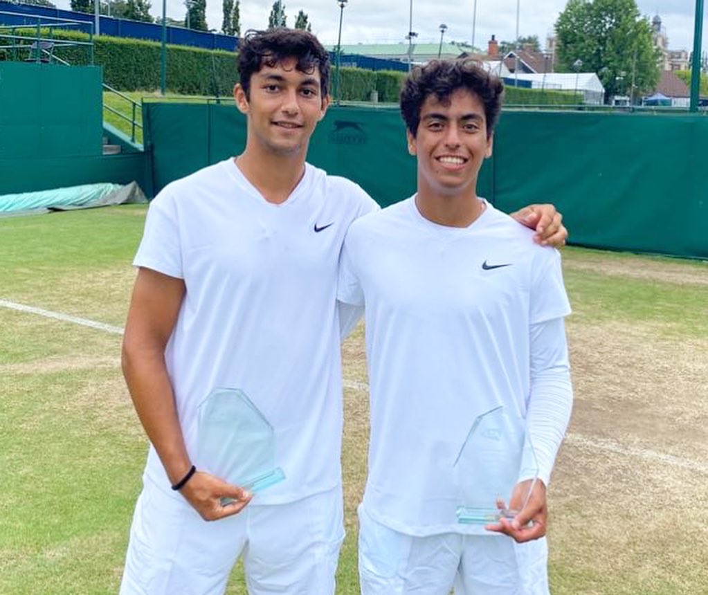rnadalacademy's tweet photo. “2 🏆 of 🌱, please” 😎
- Doubles champions ✅
- Runner-up in singles ✅
Congratulations on your great week in Roehampton Dani Rincón 🇪🇸&amp; Abdullah Shelbayh 🇯🇴! Coming soon… @Wimbledon ‼️ VAMOS‼️ https://t.co/VOZLvwbRII