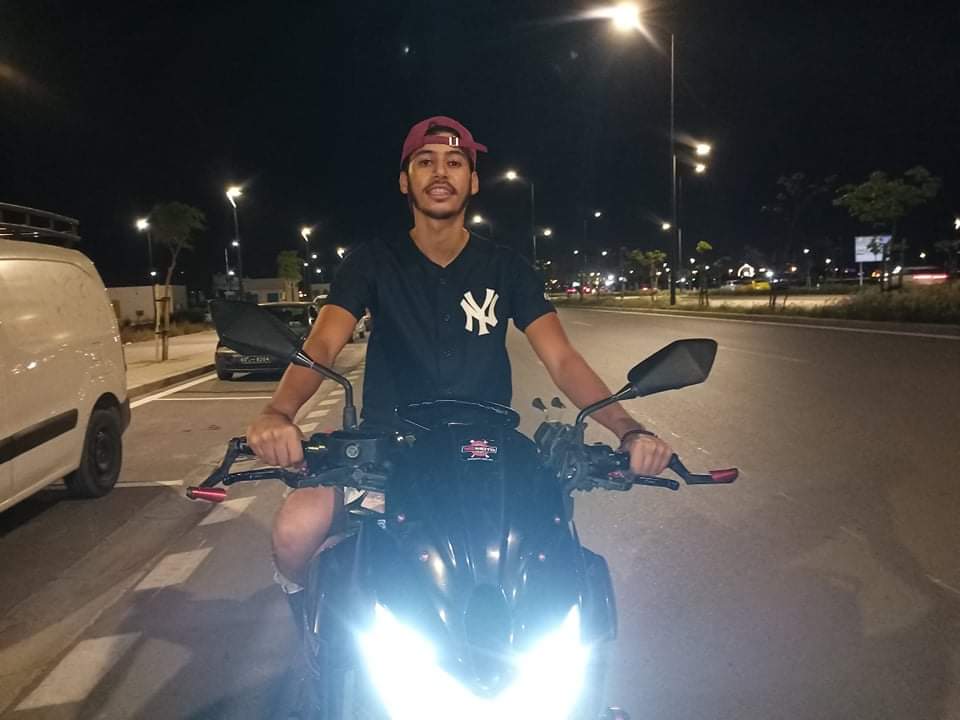 arbilaarifi's tweet photo. غرامي مشى في دمي 🏍❤ https://t.co/bbaExMcJKY