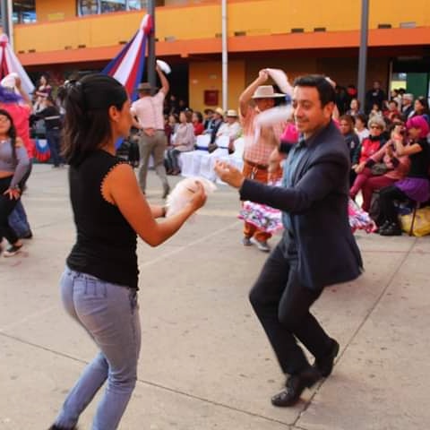 Hoy 04 de julio dia Nacional del Cuequero/a.
Un abrazote a todos los cuequeros/as, que todos los días hacemos patria por nuestra danza nacional la Cueca y el folklore.