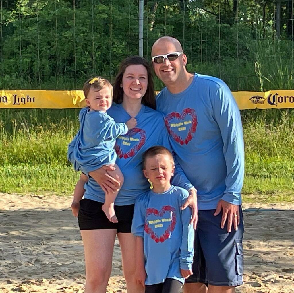 ChipWhipple's tweet photo. Spent a week in Ohio with family. My kids still struggle with the whole smiling for photos thing … #LifeofIsaac #ZoeysWorld #OhioTrip https://t.co/rlmCUPzvNQ