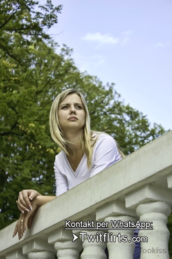 beate_shine, 30 Das Lächeln das du aussendest kehrt zu dir zurück. 😙
➡️Chat mit beate_shine 💬
Zum Profil: 👉 twitflirts.com/u/beate_shine
...
#ausziehen