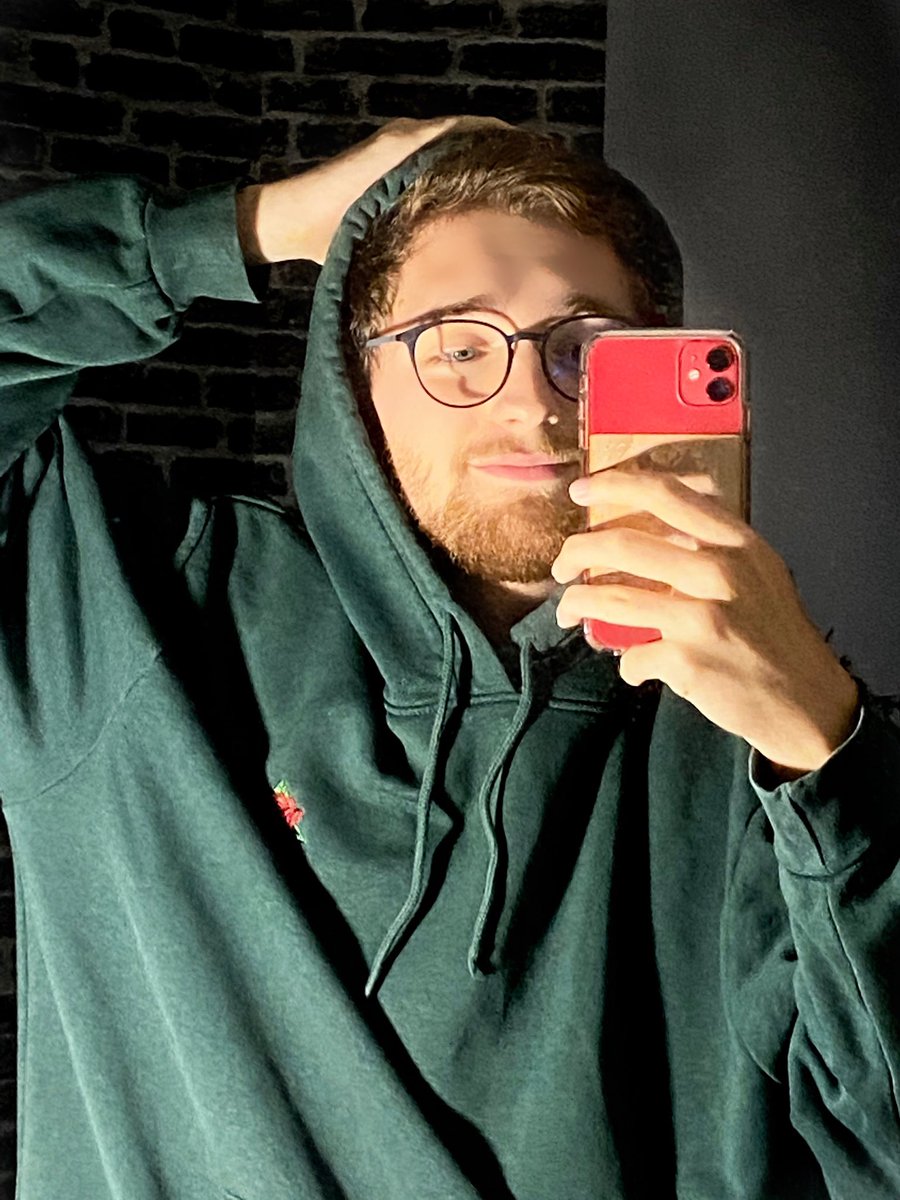 Benou2901's tweet image. Mes toutes premières photos ici 😖 👉🏻👈🏻#BeautyLGBTQIA