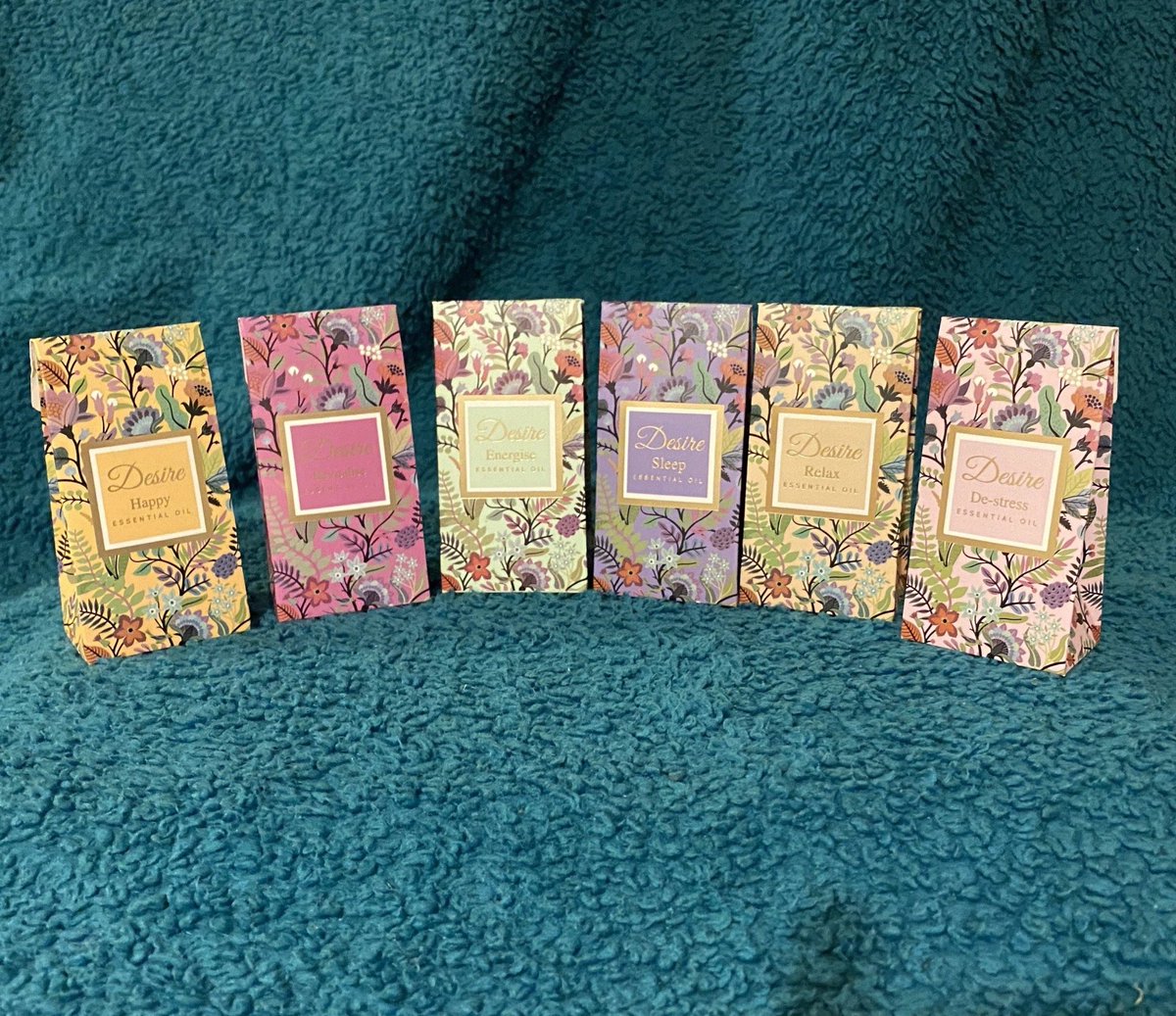 ThePerfectTouc4's tweet photo. Weekend Saver Sale is now on!!
All of our top sellers in the ready to go collection have 10% off until Sunday 4th July at midnight including Desire essential oil blends - RAPID DISPATCH 
.
https://t.co/dikuhjuHaf 
.
#rapidebay #rapid #rapidebayjune #sale #smallbiz https://t.co/g8SqUzXzsf