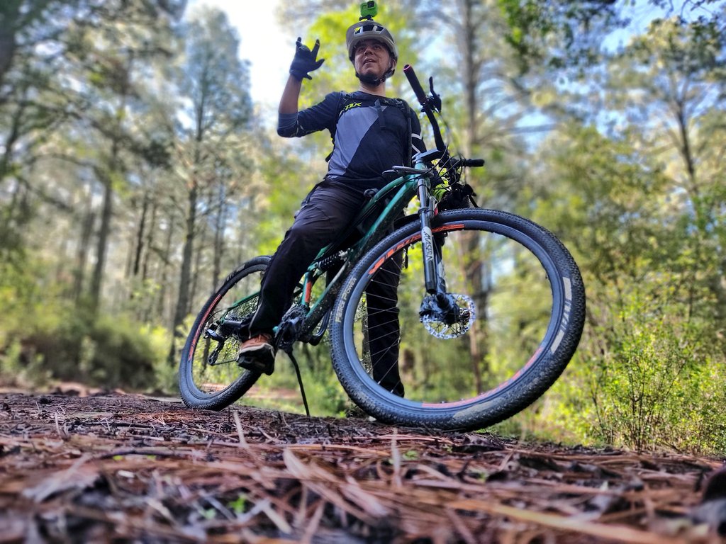 FederArchundiaP's tweet photo. Poco a poco ahí vamos mejorando 🦾 #mtb #MountForest #bikelife https://t.co/PIqYFvfRRt