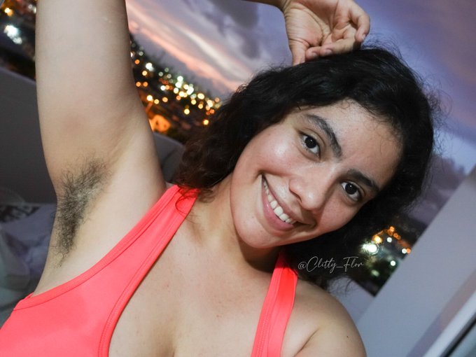 An amazing view for an amazing woman 🤪 . Enjoy this pic ❤️ https://t.co/NohHfLj4HZ<a href="/tag/mvsales"class="tags"><span>#mvsales</span></a>