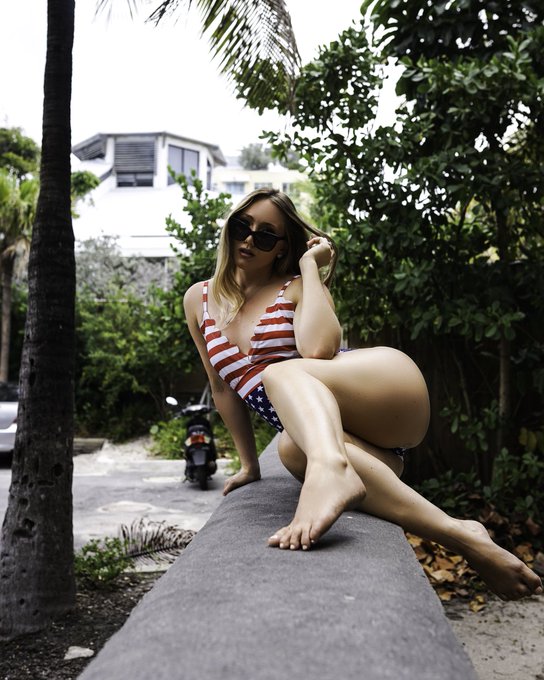 1 pic. Happy 4th of July! ?? Wishing you all a fun and safe weekend with your family & friends! ❤️? https://t