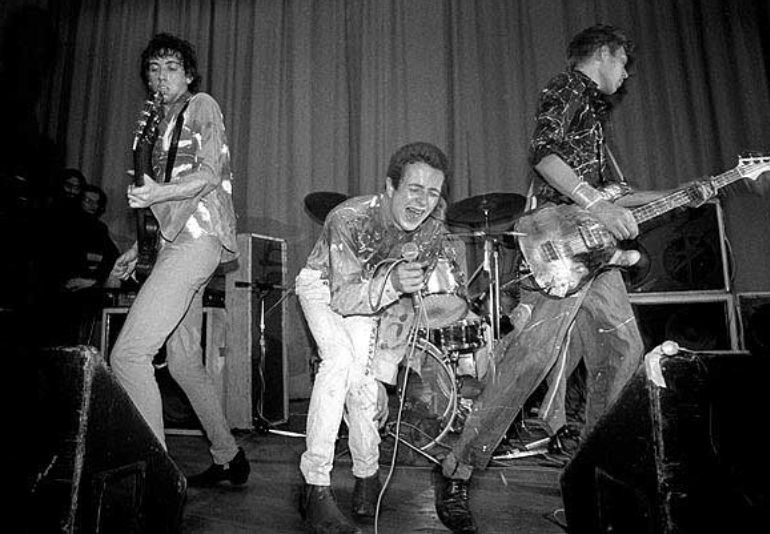 PuNk and Stuff tweet media