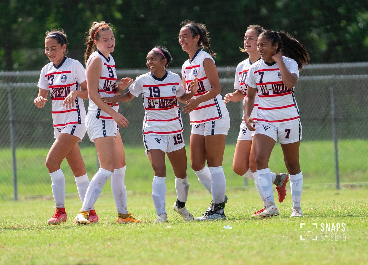 AjelKalea's tweet photo. Happy 4th of July y’all!!❤️⚽️💙
@SEAllAmerican @PrideAthletics1 https://t.co/QXWQ8FHzlI