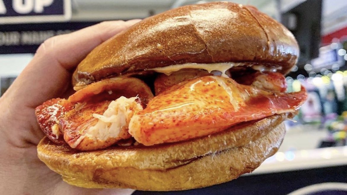 🇺🇸 Land of the free, and the home of the Happy Lobster.

🗓 Sunday 7/4
📍 80 Rainey
⏰ 2p-10p