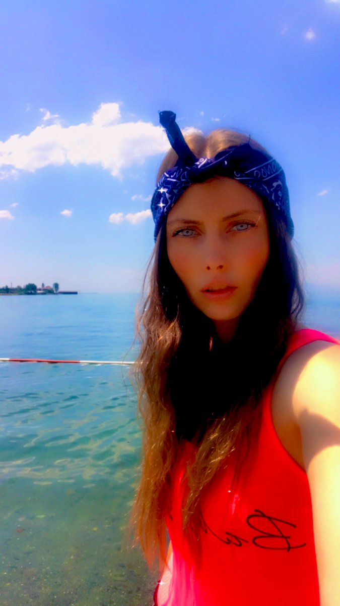 something2me's tweet photo. Արի ստեղ՝ անհամ, ֆիլտրած սելֆի…. Քո տեղը թվիթերն ա https://t.co/CP6IXJ7NgS