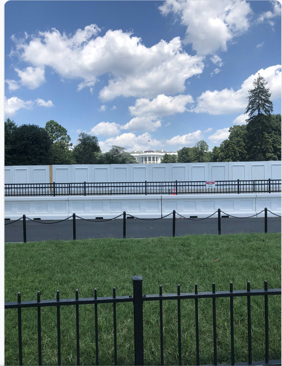 kurteichenwald's tweet photo. On the left, the Trump White House, July, 2020. (from the closest vantage point allowed)

On the right, the Biden White House, July 4, 2021

On this July 4, we have so much proof of liberty to celebrate. https://t.co/DrrxHA3svI