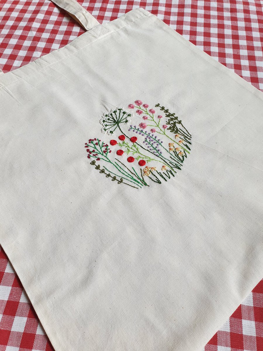 RNCharlotteF's tweet photo. Fancy treating yourself, a friend or a family member to a new uniform bag, shopping bag or just anything bag? Please look at my long-awaited Etsy page for some of my hand embroidered pieces (or a custom option if you have something else in mind)! https://t.co/JzTjAoznZa https://t.co/j3GfrSr2Yj