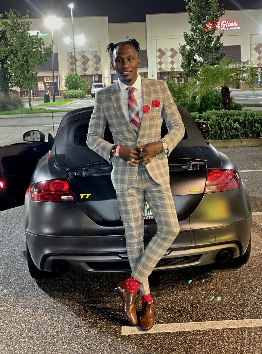 kaizendarr's tweet photo. Zoe papi 😛🇭🇹#fashion #model #dapper #classicman #zoepapi #haitianrock #sexy #mrclean https://t.co/NpS6riJy5z