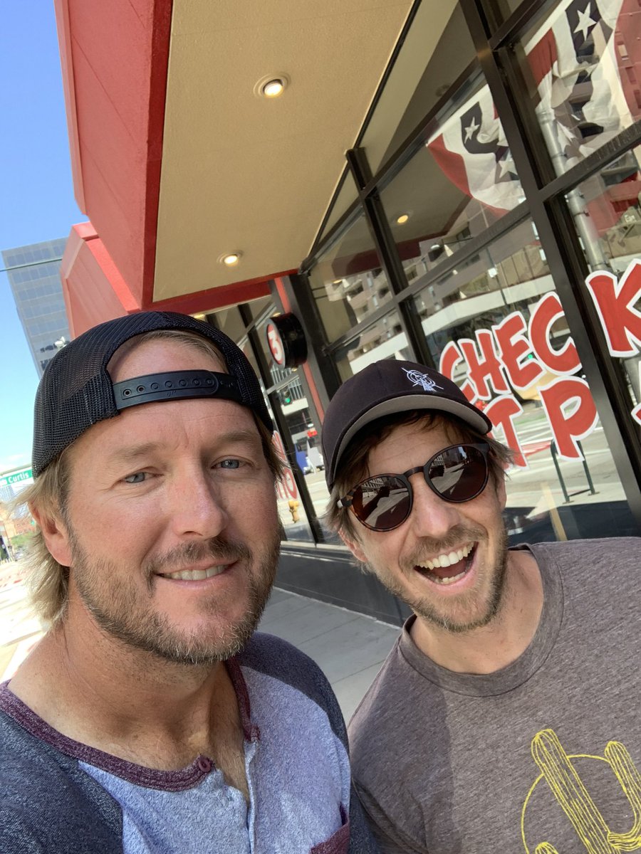 AYoungUmp's tweet photo. My great friend Josh in town with Kyle Park. Going to hang a couple days up in the mountains. #MerchMelee #SamsNo3Diner #Denver #Silverthorne https://t.co/cDH4m07XIt