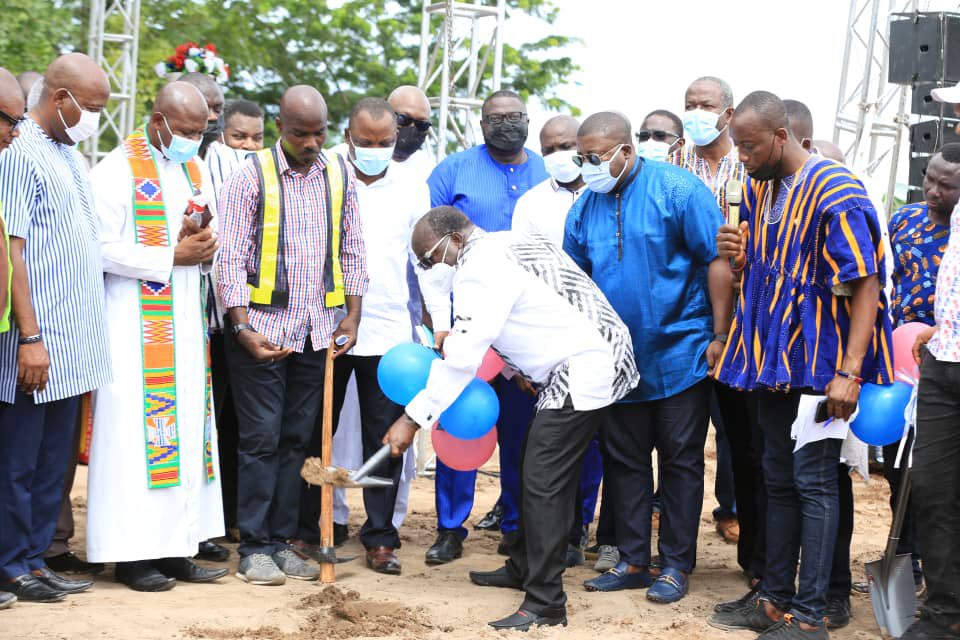 FWABlay's tweet photo. Today, I joined the NPP family in the Volta Region to cut sod for the construction of a Regional Office Complex in Ho.

I commend the party leadership led by Chairman Makafui Woanyah for taking such a bold step in executing such a project with far reaching benefits to the party. https://t.co/SIZCNWWiv4