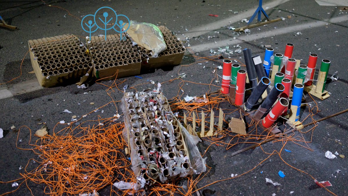 kabtweet's tweet photo. Reminder! Spent fireworks are not recyclable! Please be #mindful this #holiday weekend and dispose of those sparklers 🎇 and fireworks 🎆 responsibly! Enjoy the weekend!  #DoBeautifulThings https://t.co/mKz4dh6xp7