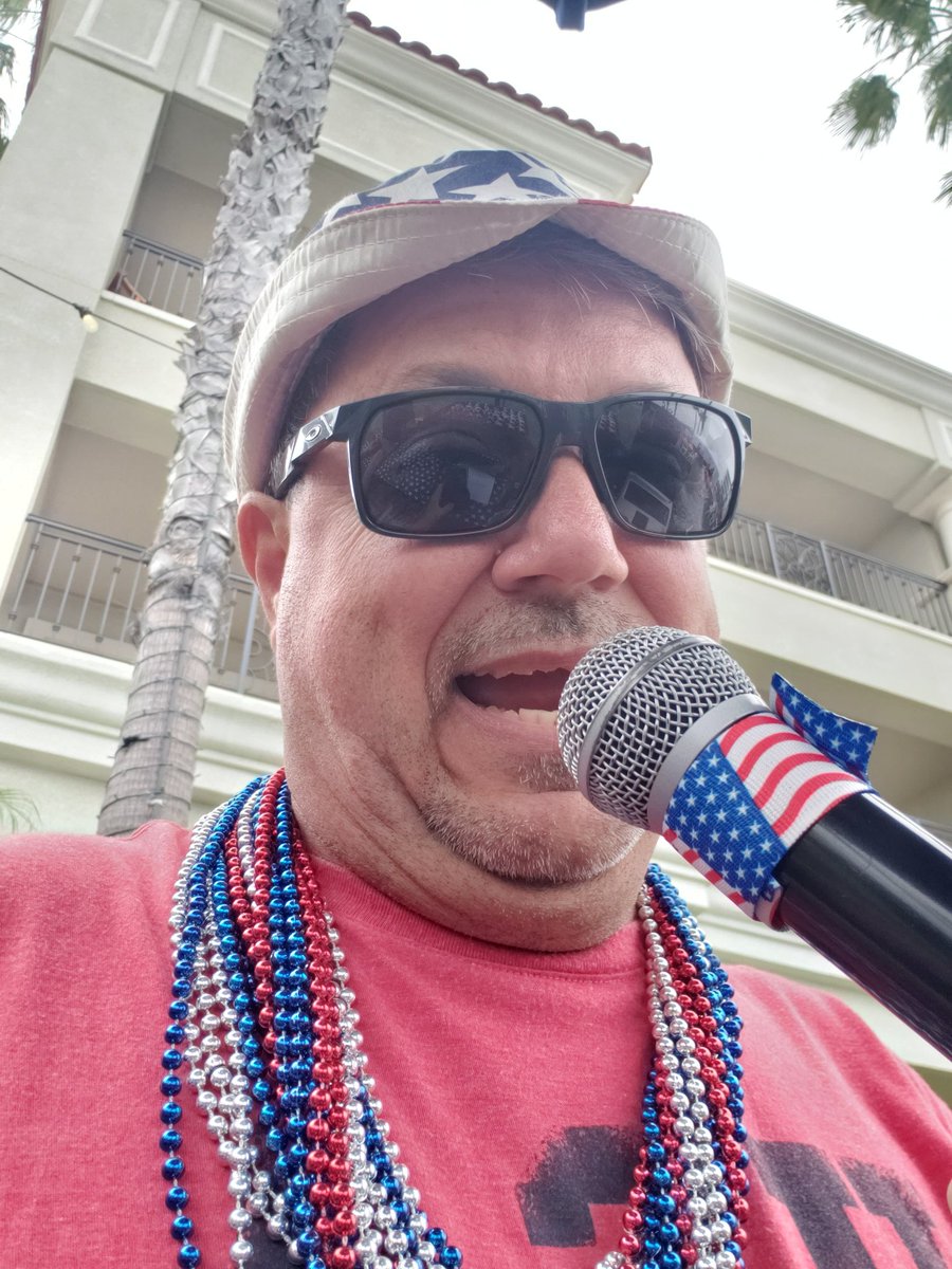 discboss's tweet photo. @philhulett Happy 4th to everybody
#theboot #djeric #discboss https://t.co/1s9UugimCm
