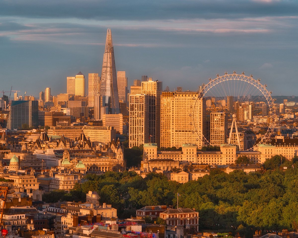 Best view in London 😍 #London 
#londonphotographer #londonvideographer #londonphotographers   
#beautifuldestinations
#bestview 
#photooftheday